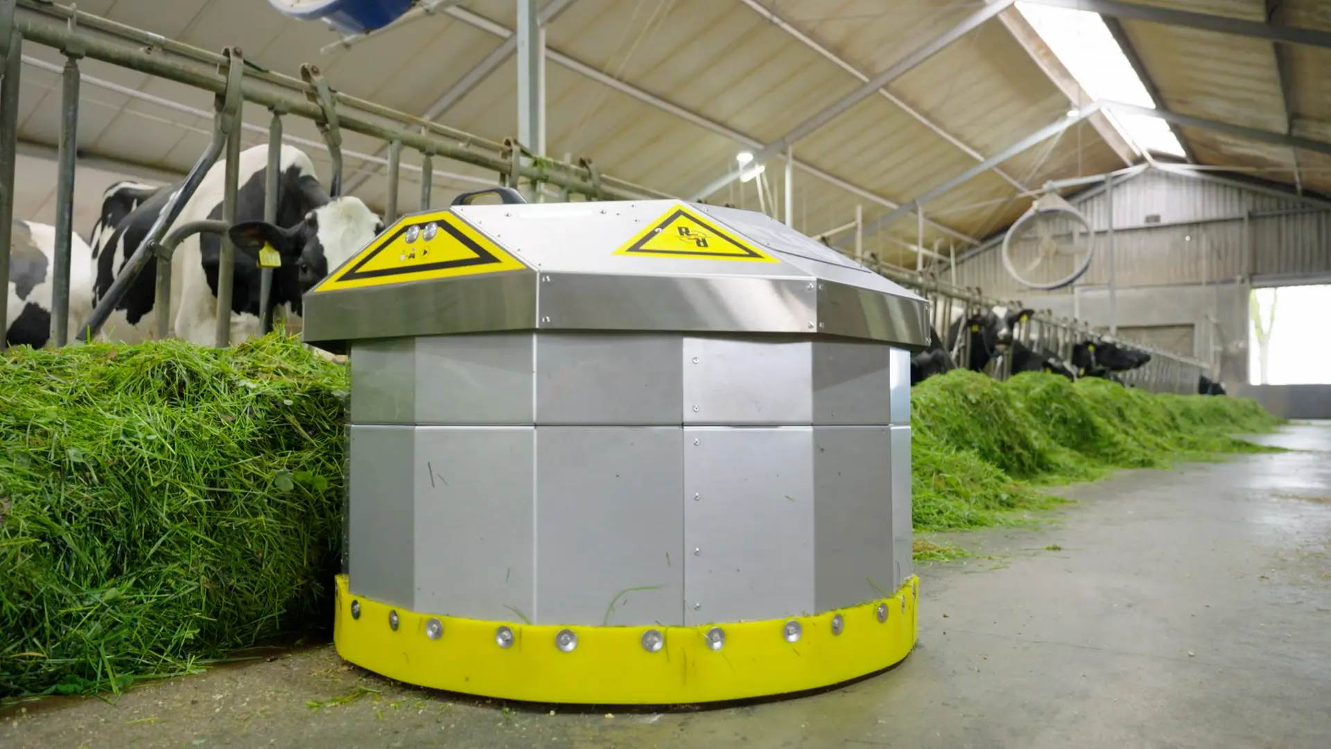 Voeraanschuifrobot